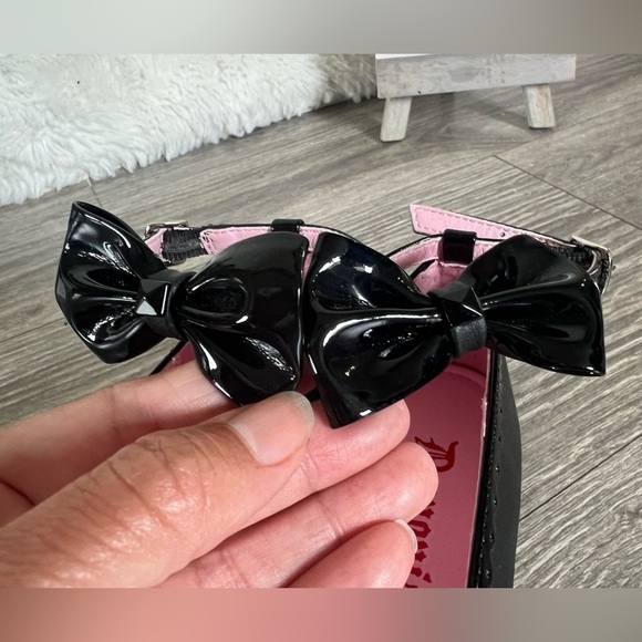 Demonia star-27 ankle strap flat with studded bow and scalloped detail. Size 5 - Picture 7 of 11